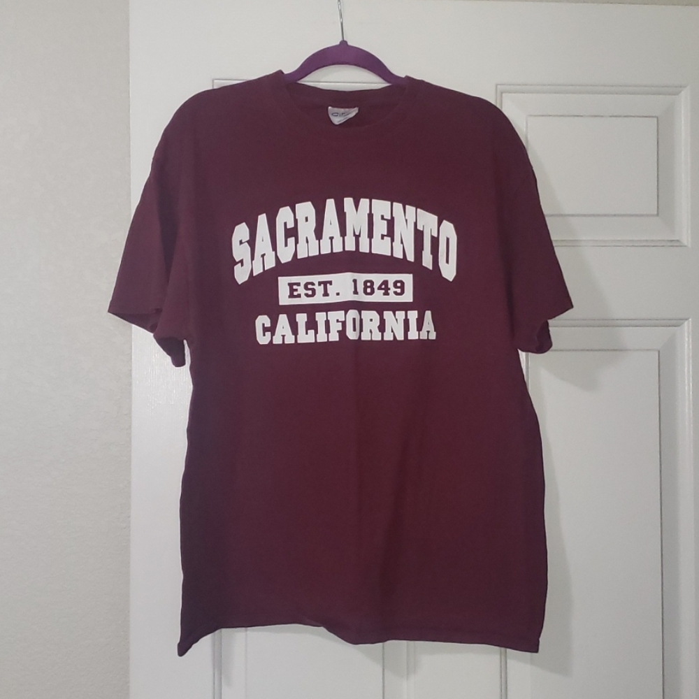 Maroon sacramento tee